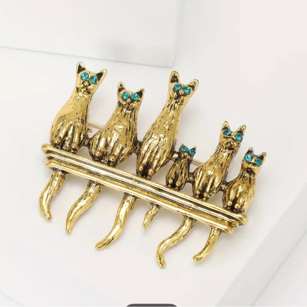 6 Kitty Cats, Green Eyes Brooch, Lapel, Gold-tone, Cat Lover Gift